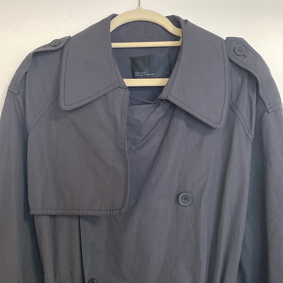 Oak and Fort Oversized Trench - Picture 2 of 7